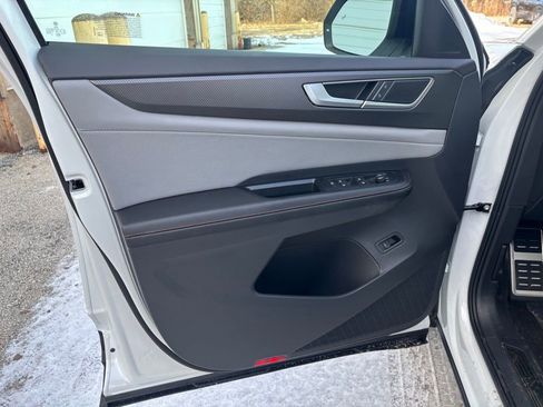 New 2026 Volkswagen Atlas Peak Edition AWD/4WD image 8