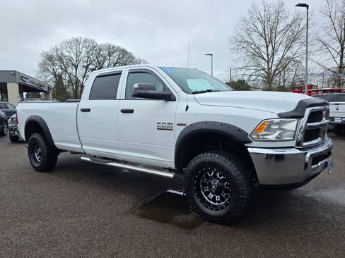 Used 2017 RAM 2500 Tradesman w/ Chrome Appearance Group image 25