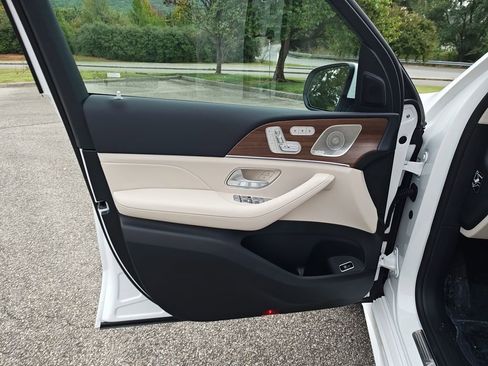 New 2026 Mercedes-Benz GLE 450 4MATIC image 15