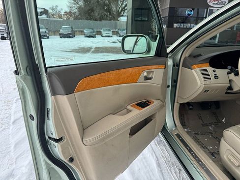 Used 2006 Toyota Avalon XLS image 12