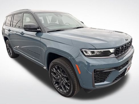 New 2026 Jeep Grand Cherokee L Summit image 7