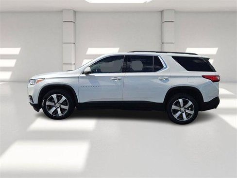 Certified 2021 Chevrolet Traverse LT w/ LT Premium Package image 2