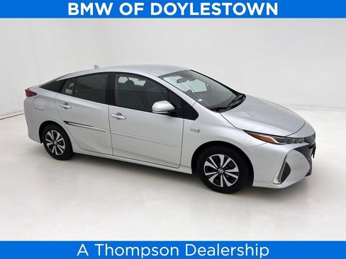 Used 2017 Toyota Prius Prime Premium image 1