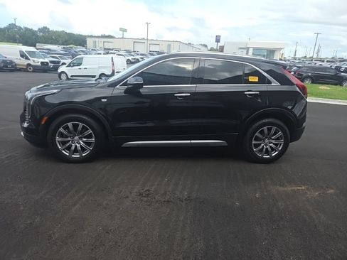 Used 2019 Cadillac XT4 Premium Luxury w/ Technology Package AWD/4WD image 4