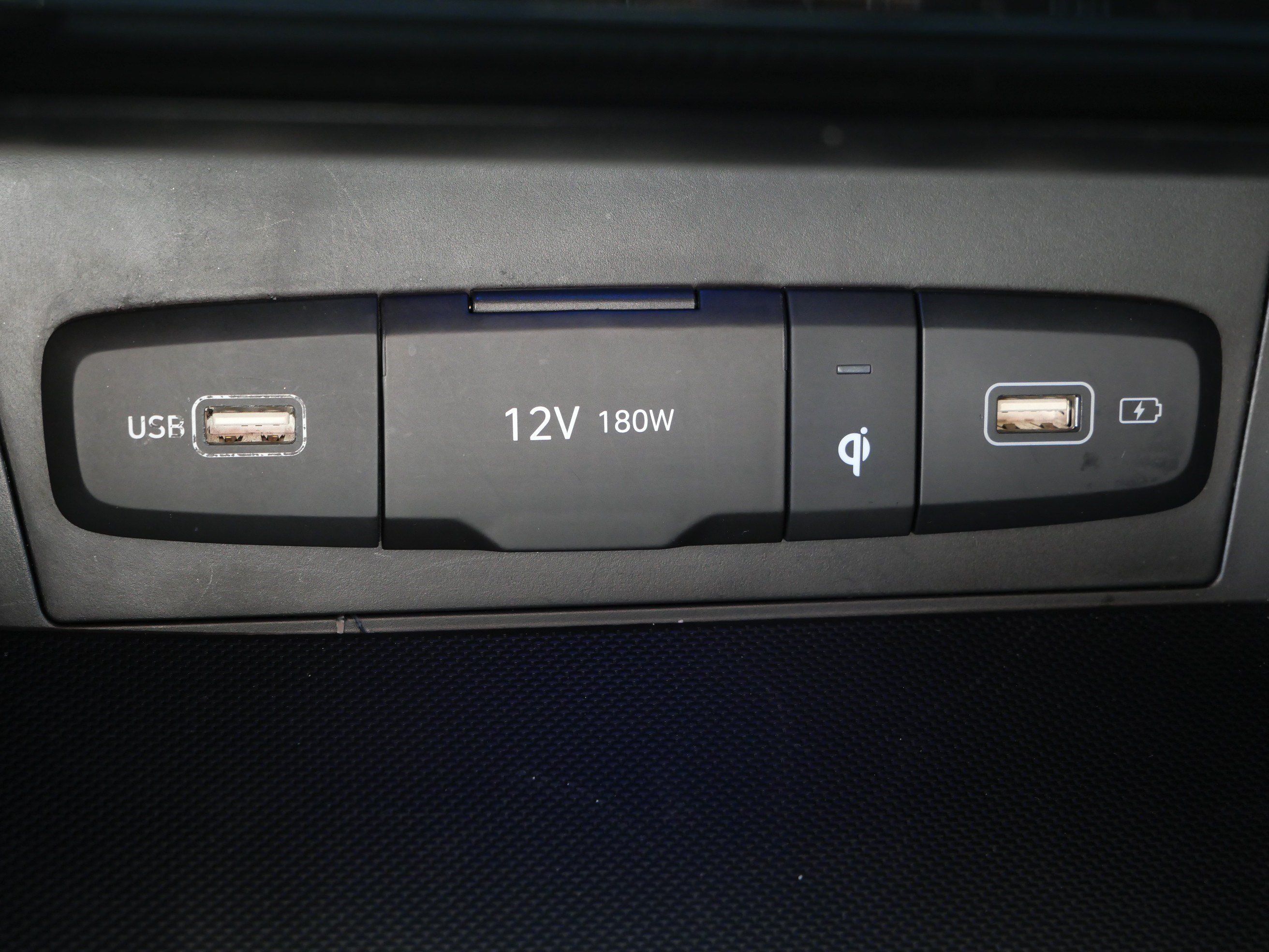 Used 2024 Hyundai Tucson Limited AWD/4WD image 32