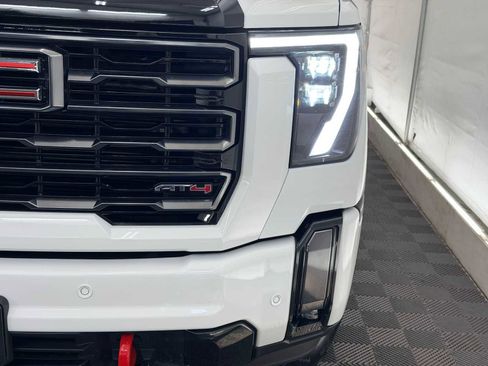 Used 2024 GMC Sierra 3500 AT4 image 10
