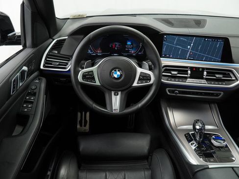 Used 2022 BMW X5 xDrive40i w/ M Sport Package AWD/4WD image 14