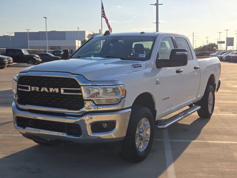 Used 2024 RAM 2500 Big Horn AWD/4WD image 7