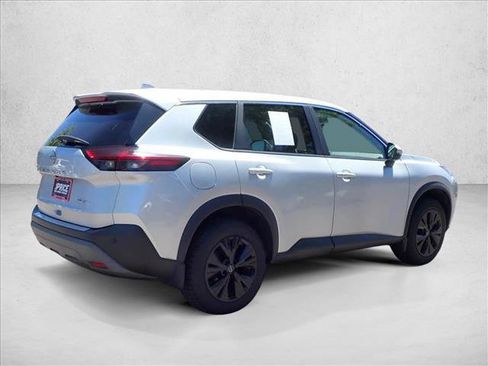 Used 2022 Nissan Rogue SV AWD/4WD image 4