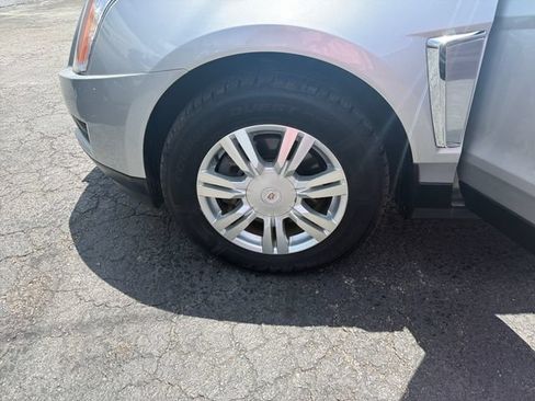 Used 2013 Cadillac SRX Luxury FWD image 24