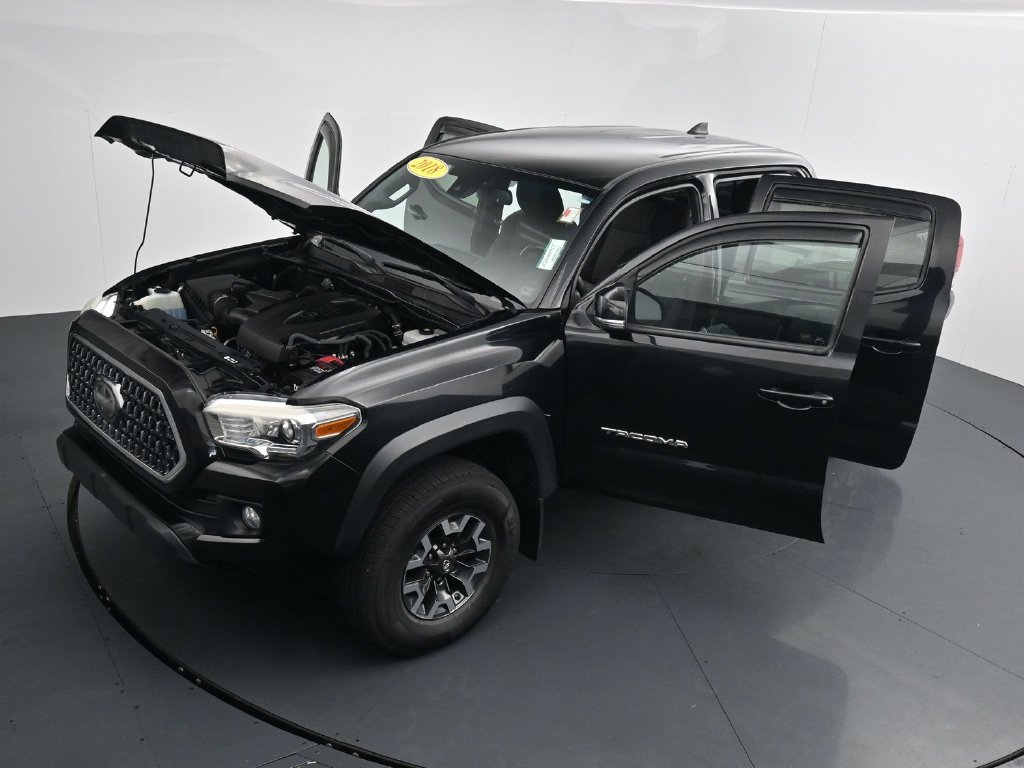 Used 2018 Toyota Tacoma TRD Off-Road w/ Technology Package AWD/4WD image 40