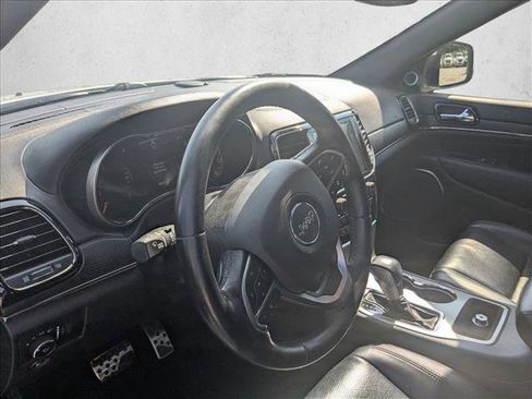 Used 2020 Jeep Grand Cherokee High Altitude RWD image 10