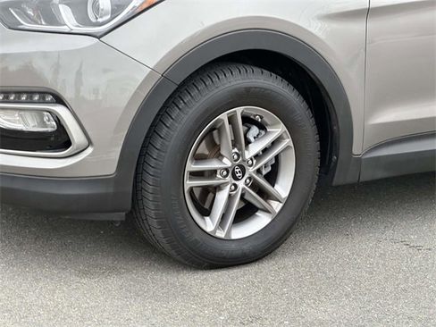 Used 2018 Hyundai Santa Fe Sport image 7