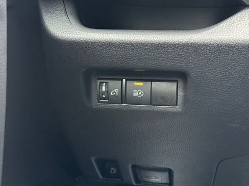 Certified 2025 Toyota RAV4 LE image 32