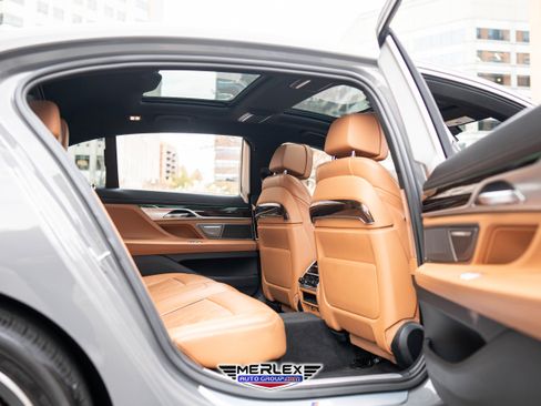 Used 2022 BMW 750i xDrive xDrive M SPORT LINE w/ Executive Package image 19