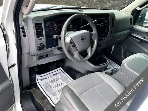 Used 2012 Nissan NV 3500 SV w/ Side Curtain Airbag Pkg RWD image 12