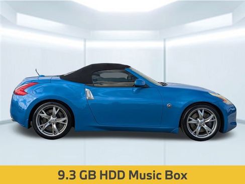 Used 2010 Nissan 370Z Touring w/ Sport Pkg image 8