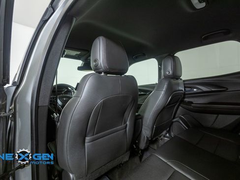 Used 2023 Chevrolet TrailBlazer RS FWD image 25