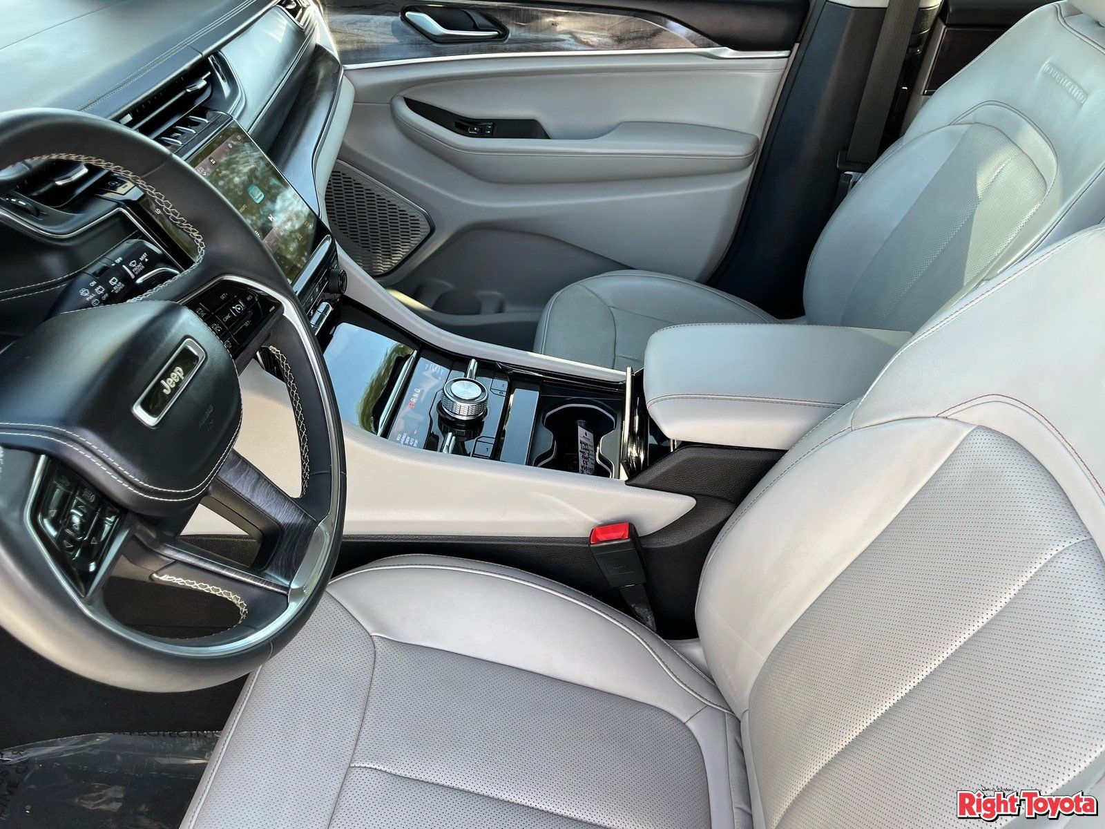 Used 2023 Jeep Grand Cherokee L Overland AWD/4WD image 20