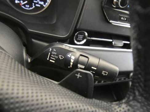 Used 2023 Mitsubishi Outlander SE AWD/4WD image 30