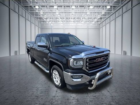 Used 2017 GMC Sierra 1500 SLE w/ Suspension Package, Off-Road AWD/4WD image 7