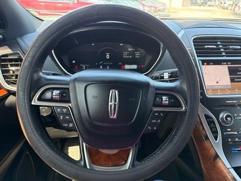 Used 2019 Lincoln Nautilus Reserve AWD/4WD image 19