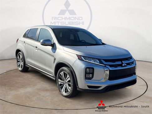 Used 2024 Mitsubishi Outlander Sport SE image 1