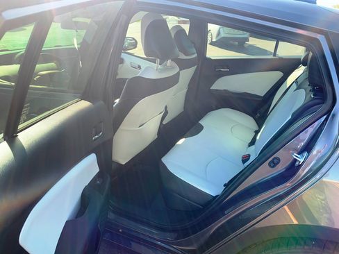 Used 2018 Toyota Prius Three Touring image 6