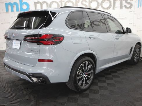 Used 2025 BMW X5 xDrive40i w/ M Sport Package AWD/4WD image 11