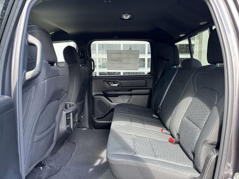 New 2026 RAM 1500 Express AWD/4WD image 7