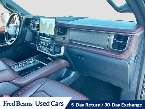Used 2022 Ford Expedition Limited image 34