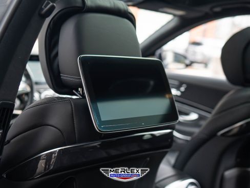 Used 2020 Mercedes-Benz S 560 4MATIC Sedan w/ Premium Package image 23