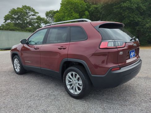 Used 2020 Jeep Cherokee Latitude FWD image 5