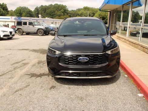 Used 2023 Ford Escape ST-Line w/ Tech Pack #1 FWD image 2