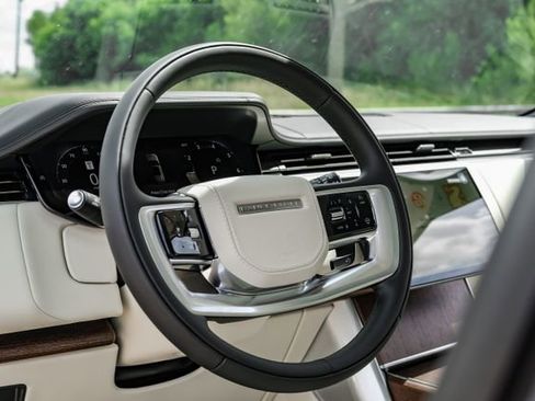 New 2026 Land Rover Range Rover SE AWD/4WD image 17