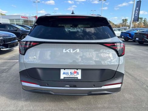 New 2026 Kia Sportage EX w/ EX Panorama Roof Package FWD image 8