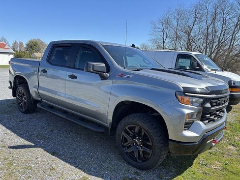 Used 2024 Chevrolet Silverado 1500 Custom Trail Boss image 2