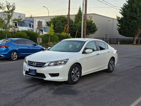 Used 2013 Honda Accord LX image 4