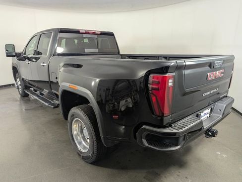 Used 2025 GMC Sierra 3500 Denali w/ Denali Reserve Package image 6