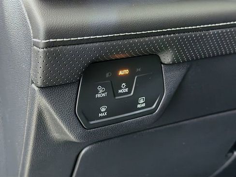 New 2026 Volkswagen Atlas SE image 10