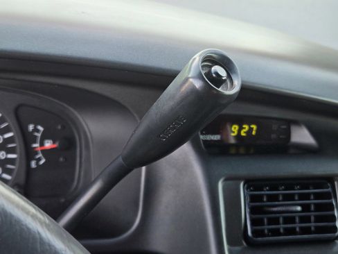 Used 2000 Toyota Sienna LE FWD image 20