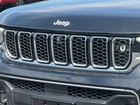 Used 2024 Jeep Grand Cherokee L Overland w/ Advanced Protech Group III AWD/4WD image 52