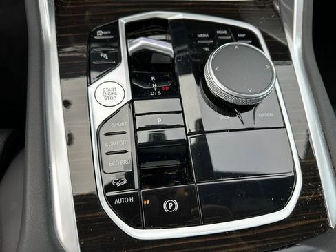 Used 2024 BMW X6 xDrive40i w/ Premium Package image 23