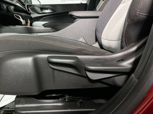 Used 2024 Chevrolet Trax RS w/ Driver Confidence Package FWD image 12