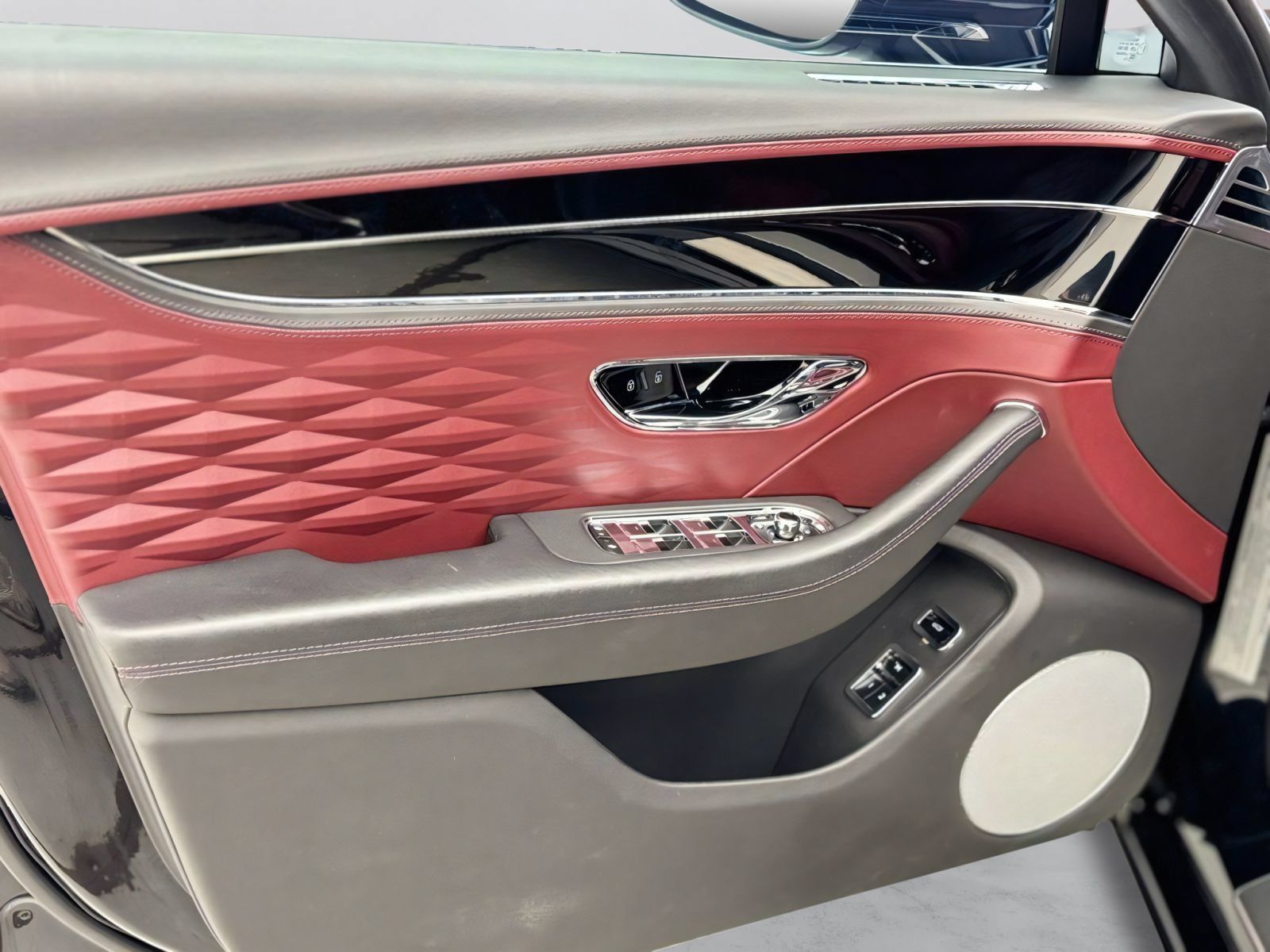 Used 2020 Bentley Flying Spur W12 AWD/4WD image 8