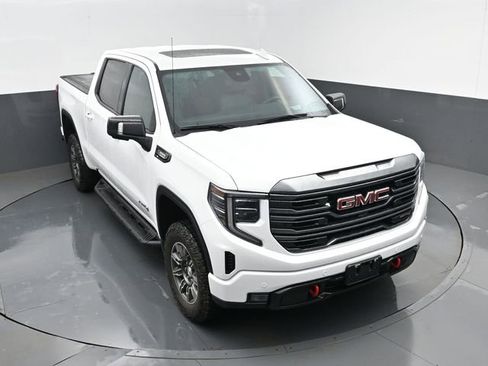 Used 2024 GMC Sierra 1500 AT4 w/ Technology Package image 22