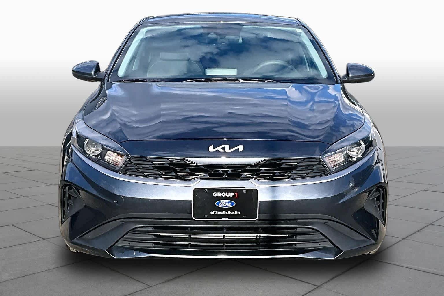 Used 2022 Kia Forte LXS FWD image 4