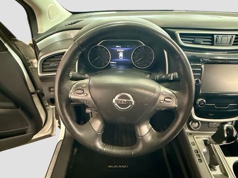 Used 2019 Nissan Murano SV w/ Premium Package AWD/4WD image 12