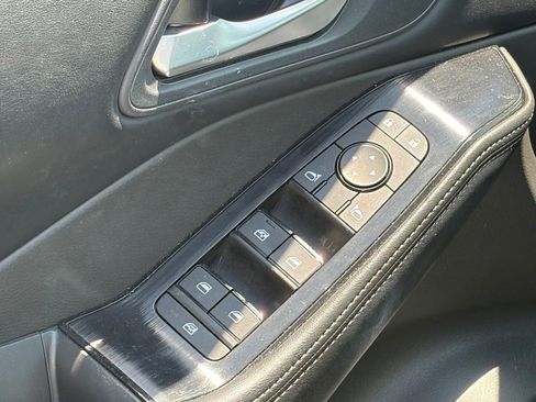 Used 2025 Nissan Rogue SV AWD/4WD image 5