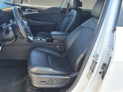 Used 2024 Kia Sportage EX FWD image 13